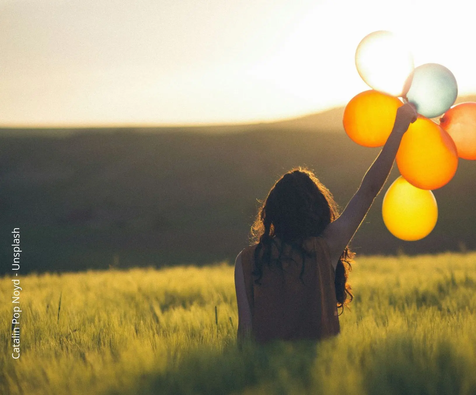 femmeheureusecoucherdesoleil